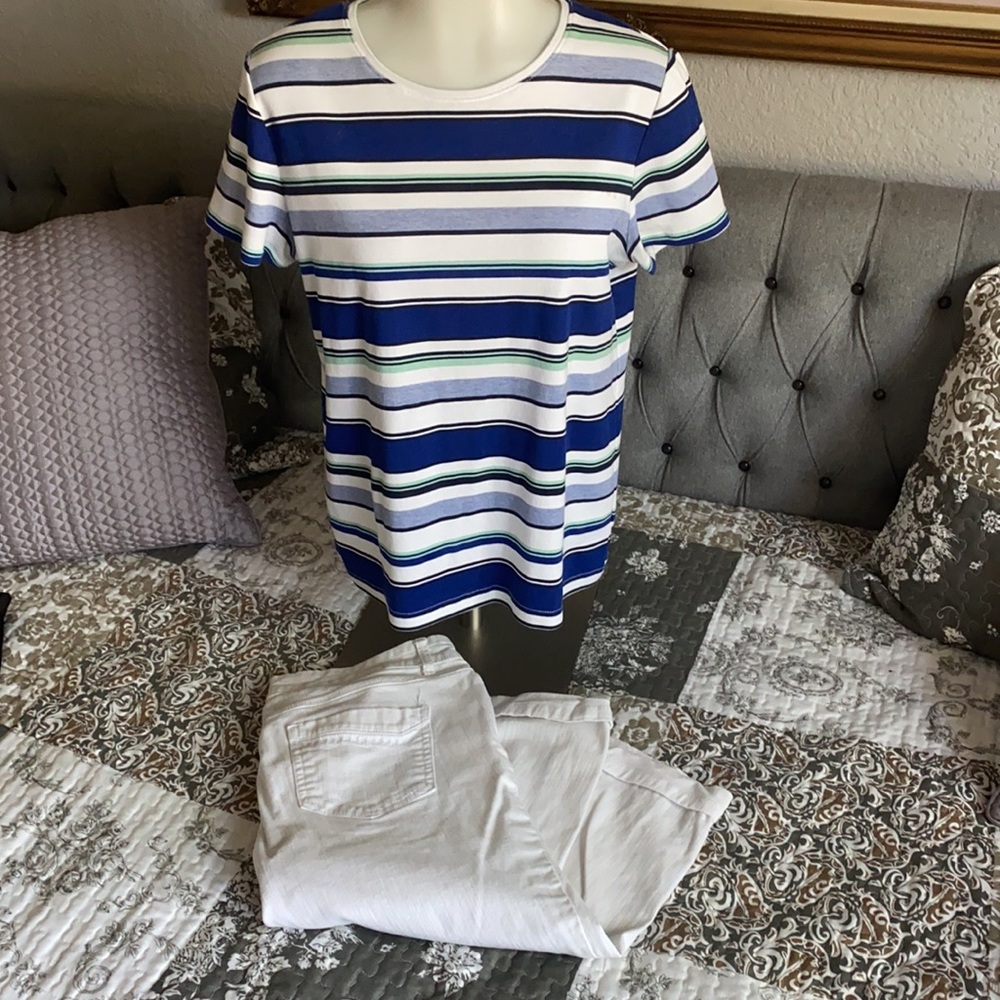 GLORIA VANDERBILT Skimmer Capris - Picture 2 of 10